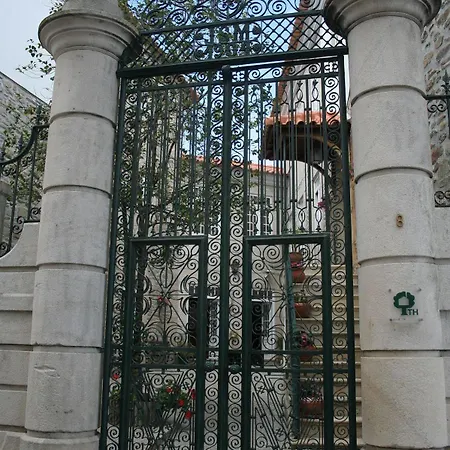 Casa Da Farmacia 3*